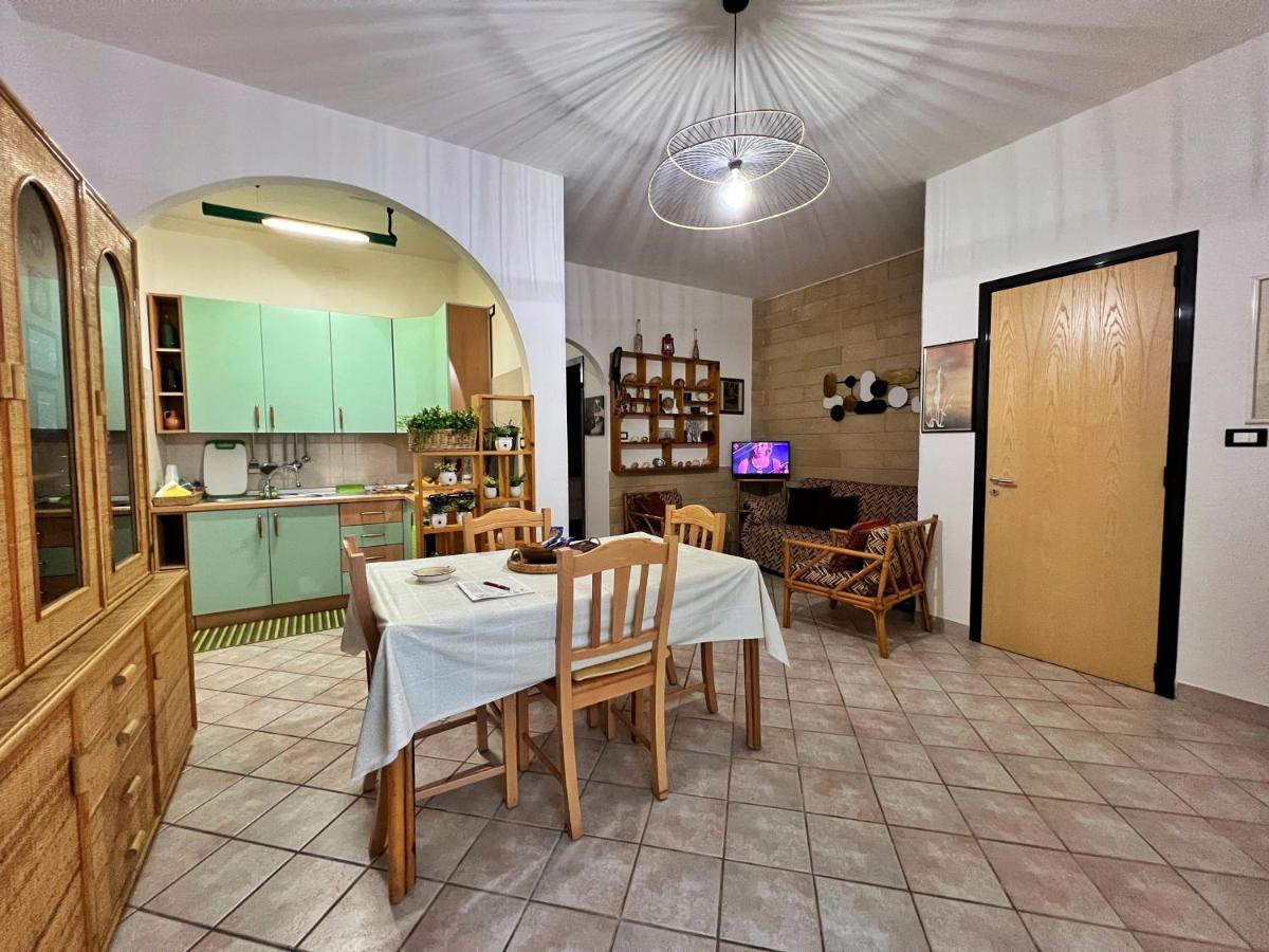 Casa Vacanza Rita マリーナ・ディ・ペスコルーゼ エクステリア 写真